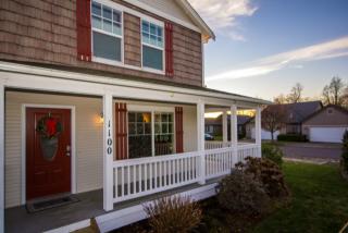 1100 Aaron Dr, Lynden, WA 98264-8517