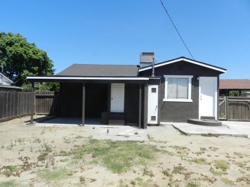 1340 Joseph St, Livingston CA  95334-1626 exterior