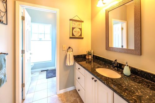 1440 Choctaw Dr, London OH  43140-8728 exterior