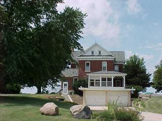 3702 Loralin Dr, Waterloo IA  50701-4814 exterior