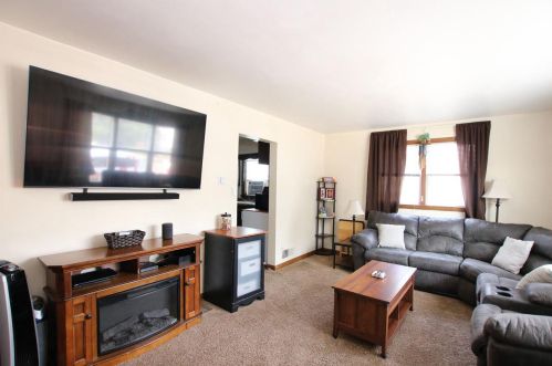 323 Division St, Fond Du Lac, WI 54935-4554