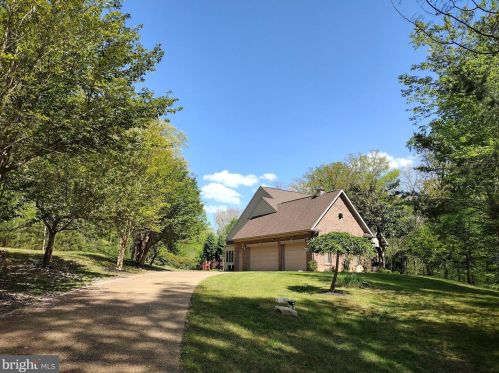 11199 Cardinal Ridge Ct, Woodbridge, VA 22192-5917
