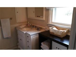 5 Steeples Rd, Washington Depot CT  06794-1410 exterior
