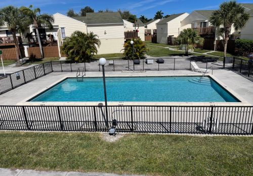 639 Executive Center Dr, West Palm Beach, FL 33401-4929