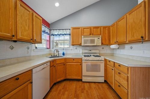 35 Mclaughlin Way, Washingtonville NY  10992-1151 exterior