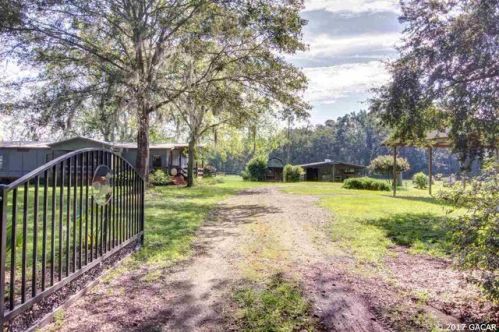 11863 180th Ave, Brooker, FL 32622-3332