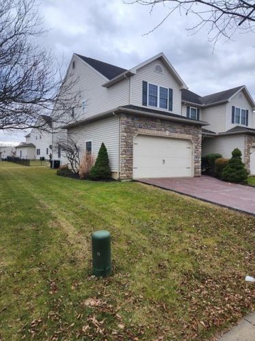 7698 Racite Rd, Macungie PA  18062-2085 exterior