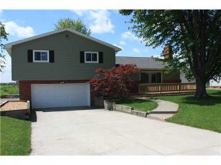 5715 Taylor St, Walbridge, OH 43465-9572