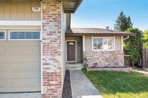 204 Firelight Ct, Santa Rosa, CA 95403-7705