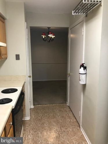 3094 Harbour Dr, Palmyra NJ 08065-2217 exterior