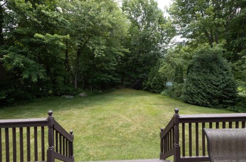 20 Del Prado Dr, Bristol CT  06010-2333 exterior