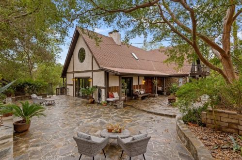 24280 Logdell Ave, Santa Clarita, CA 91321-3602