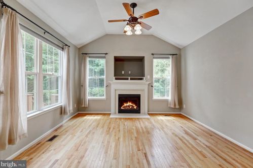 296 Cherry Ln, Kennett Sq PA  19348-4709 exterior