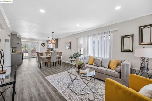 7144 Holly St, Oakland CA  94621-3124 exterior