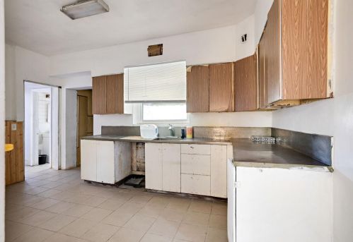 636 Lincoln St, Gary IN  46402-2141 exterior