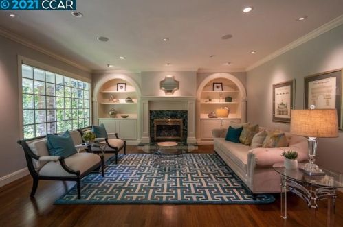 19 Honey Hill Rd, Orinda, CA 94563-1511