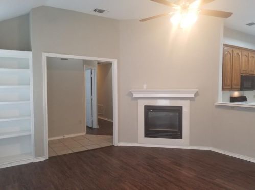 2219 Ragland Rd, Midlothian TX  76063-5342 exterior