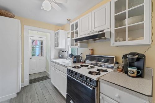 369 Montgomery St, Newburgh NY  12550-3643 exterior