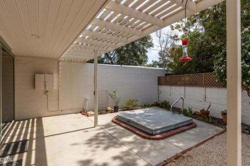 1310 Fern Oaks Dr, Santa Paula CA  93060-1275 exterior