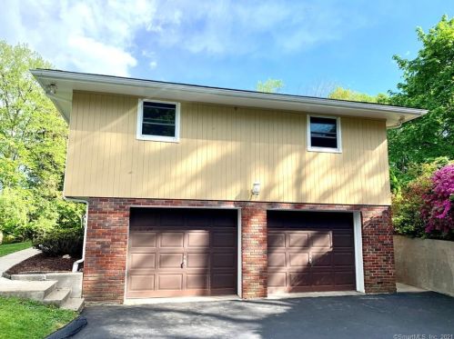 44 Haverhill Rd, Bridgeport, CT 06611-1814