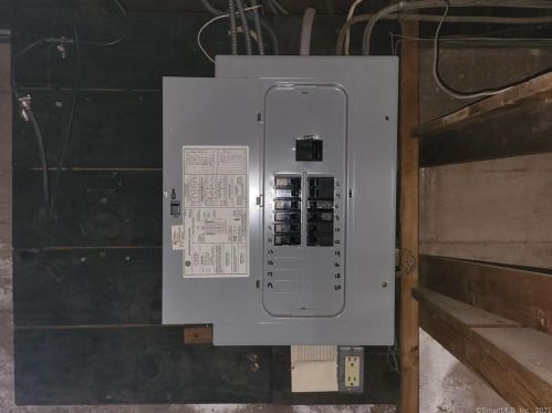 49 Norman St, Manchester CT  06040-6113 exterior