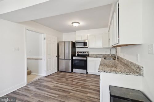 5262 Sudberry Ln, Woodbridge VA  22193-3463 exterior