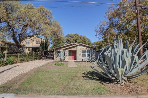 1308 Bob Harrison St, Austin TX  78702-1136 exterior