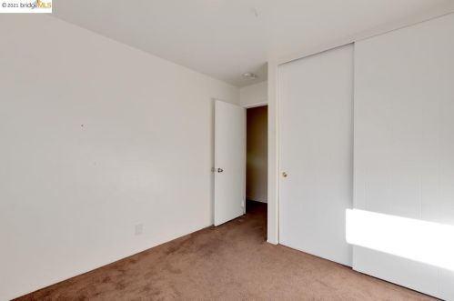 1636 99 Ave, Oakland CA  94605-4814 exterior