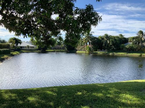 16 Slash Pine Dr, Boynton Beach, FL 33436-5526