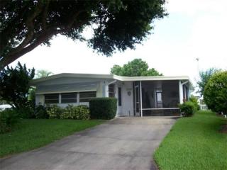 31710 Clayton St, Tavares, FL 32778-4728