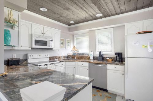 4521 Park Lake Dr, Johns Island, SC 29455-5425