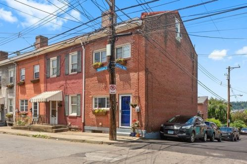 4413 Davison St, Pittsburgh, PA 15201-1701