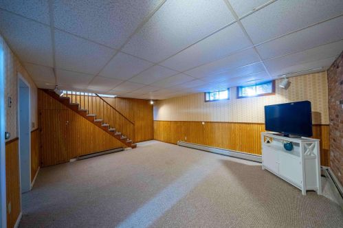 115 Fieldstone Dr, Londonderry NH  03053-2709 exterior