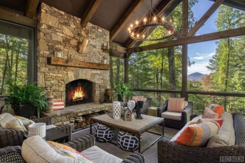 137 Upper Ridge Rd, Glenville, NC 28736-0096