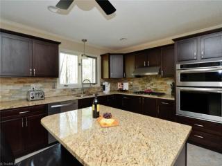 1917 Oakland Dr, Winston Salem NC  27106-3706 exterior
