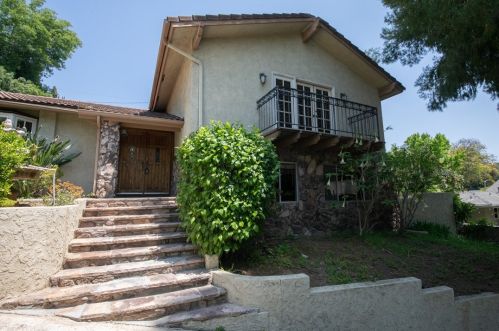 1981 Benbow Pl, Riverside, CA 92506-1612