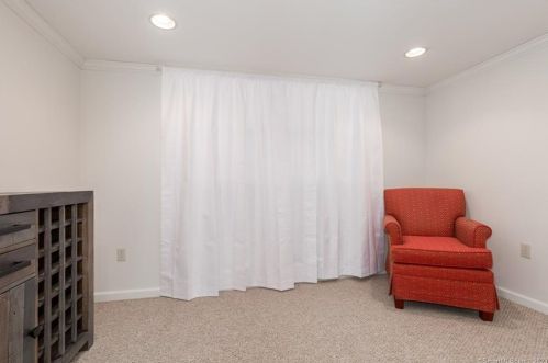 84 Cherry St, Cheshire CT  06410-2734 exterior