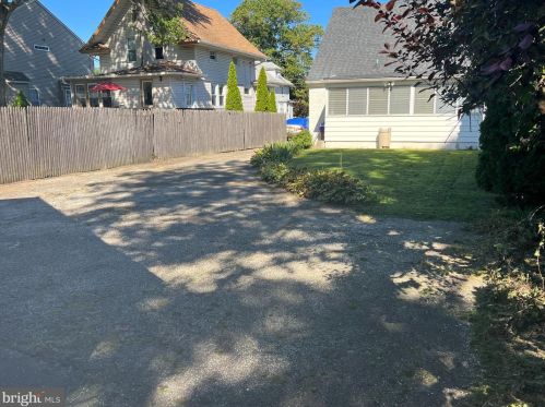 14 Beechwood Ave, Camden NJ  08107-1401 exterior