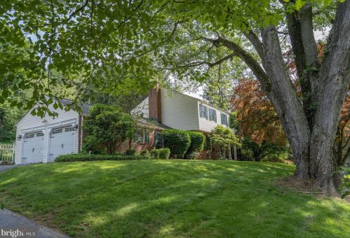 74 Mendenhall Dr, Glen Mills, PA 19342-1111