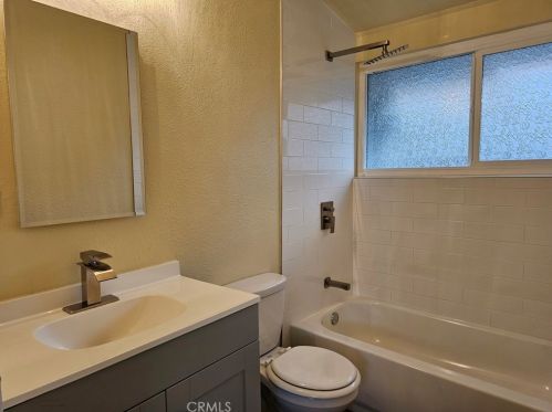 6758 Dwight Way, San Bernardino CA  92404-5536 exterior