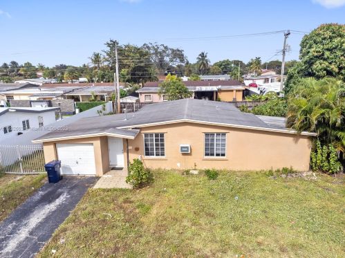 7251 169th St, Hialeah, FL 33015-4119