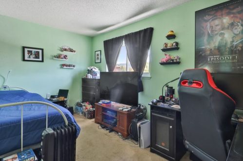 3042 Fitzgerald Rd, Simi Valley CA  93065-5235 exterior