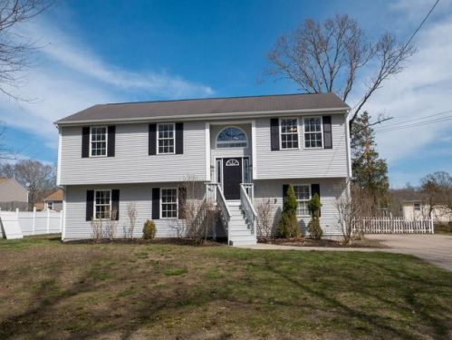 7 Inkberry Trl, South Kingstown RI  02882-2701 exterior