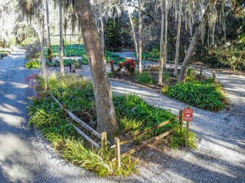 1240 Enterprise Osteen Rd, Deltona FL  32725-9401 exterior