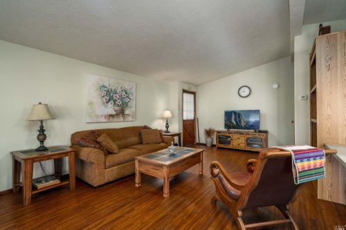 40 Blanco Pl, Ukiah, CA 95482-9414