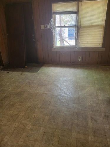 1429 Truman St, Hammond, IN 46320-1435