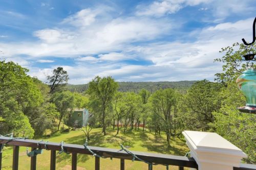 18883 Hummingbird Dr, Lake Wildwood CA  95946-9694 exterior