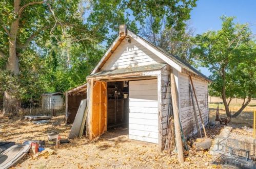 25140 3 Ave, Los Molinos CA  96055-9535 exterior