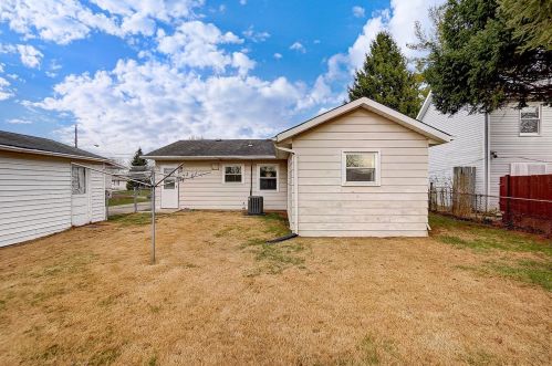 106 Westfield Dr, New Haven OH  45030-1431 exterior