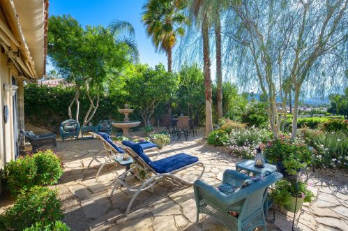 150 Kavenish Dr, Rancho Mirage CA  92270-3228 exterior